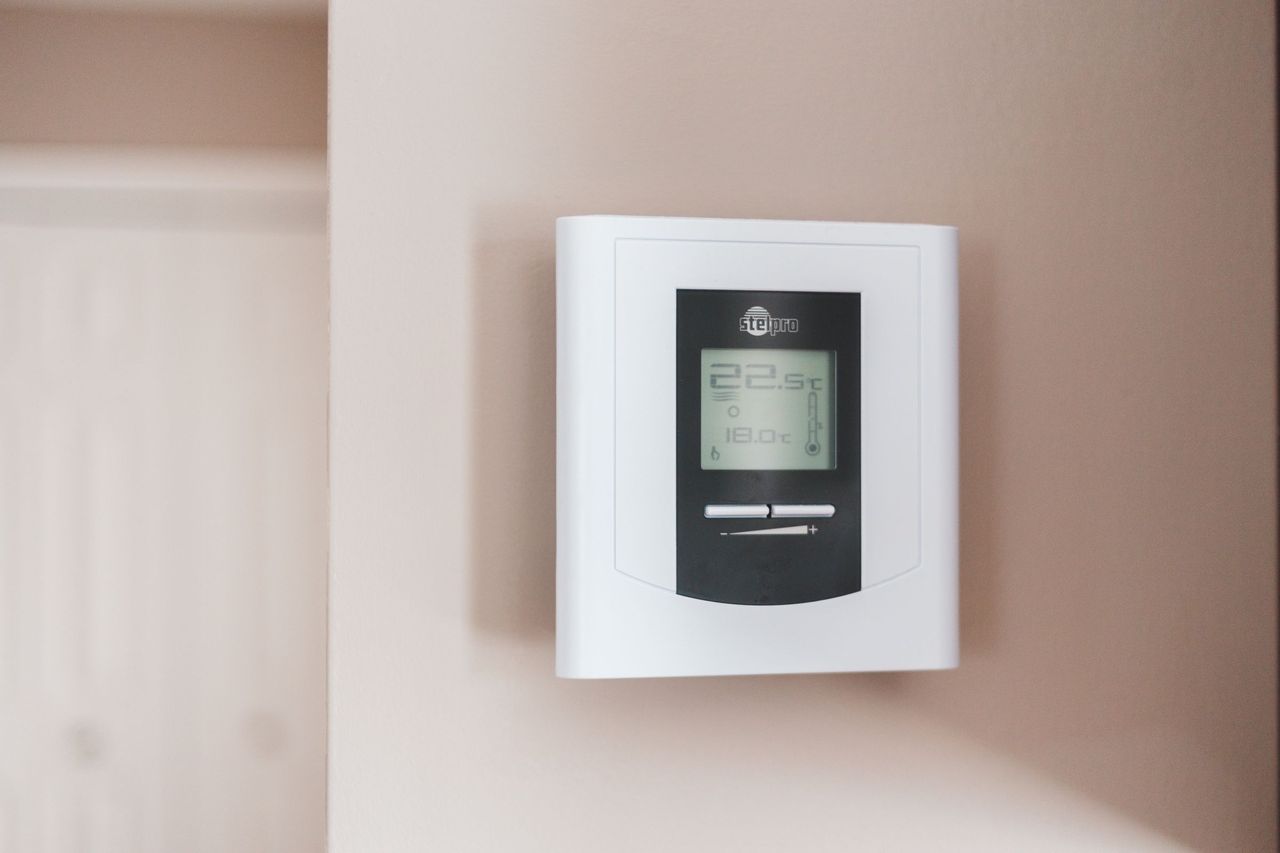 Mon radiateur électrique chauffe mal : trouver la pièce en cause avant de remplacer l'appareil